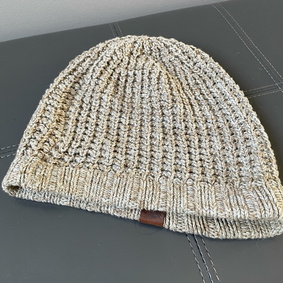 Beige roots hat - - Picture 2 of 3